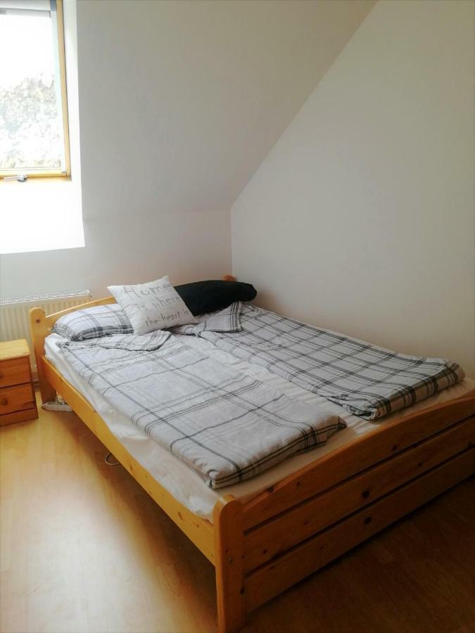 Centrum - A. Apartman Pecs Luaran gambar